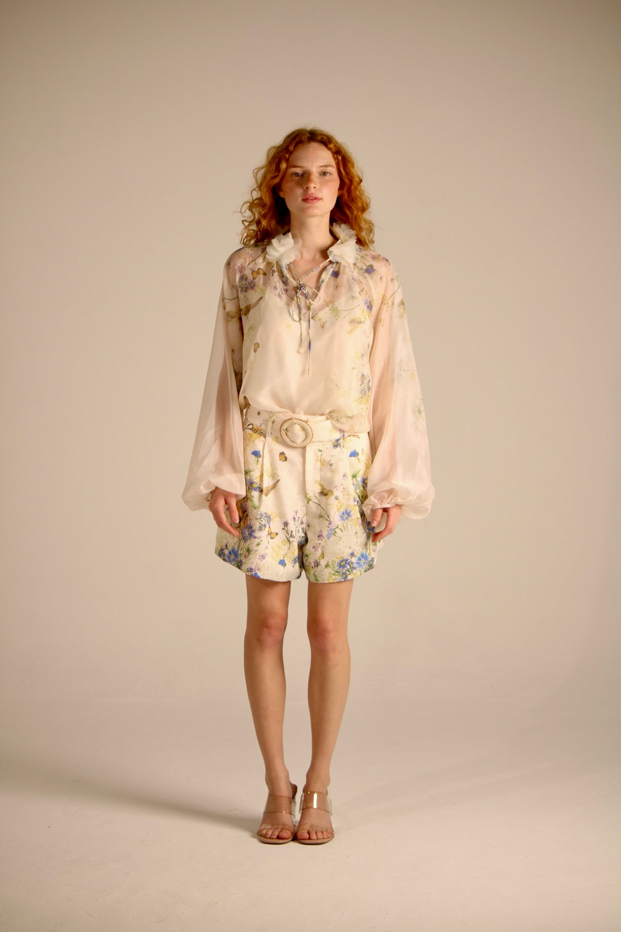 Short with floral print