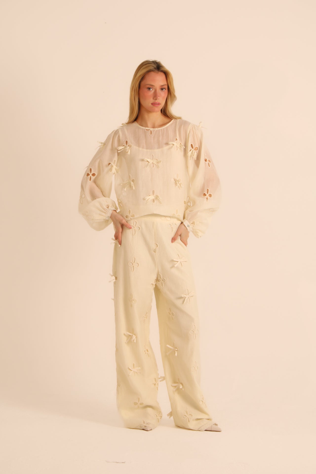 Bow Beige Pants